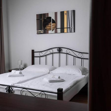 Penzion Královské lázně Poděbrady Extérieur photo