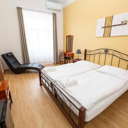 Penzion Královské lázně Poděbrady Extérieur photo