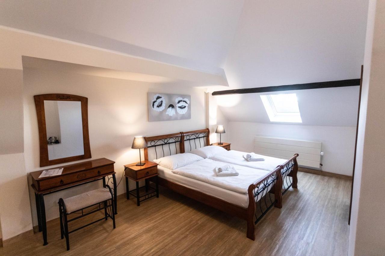 Penzion Královské lázně Poděbrady Extérieur photo