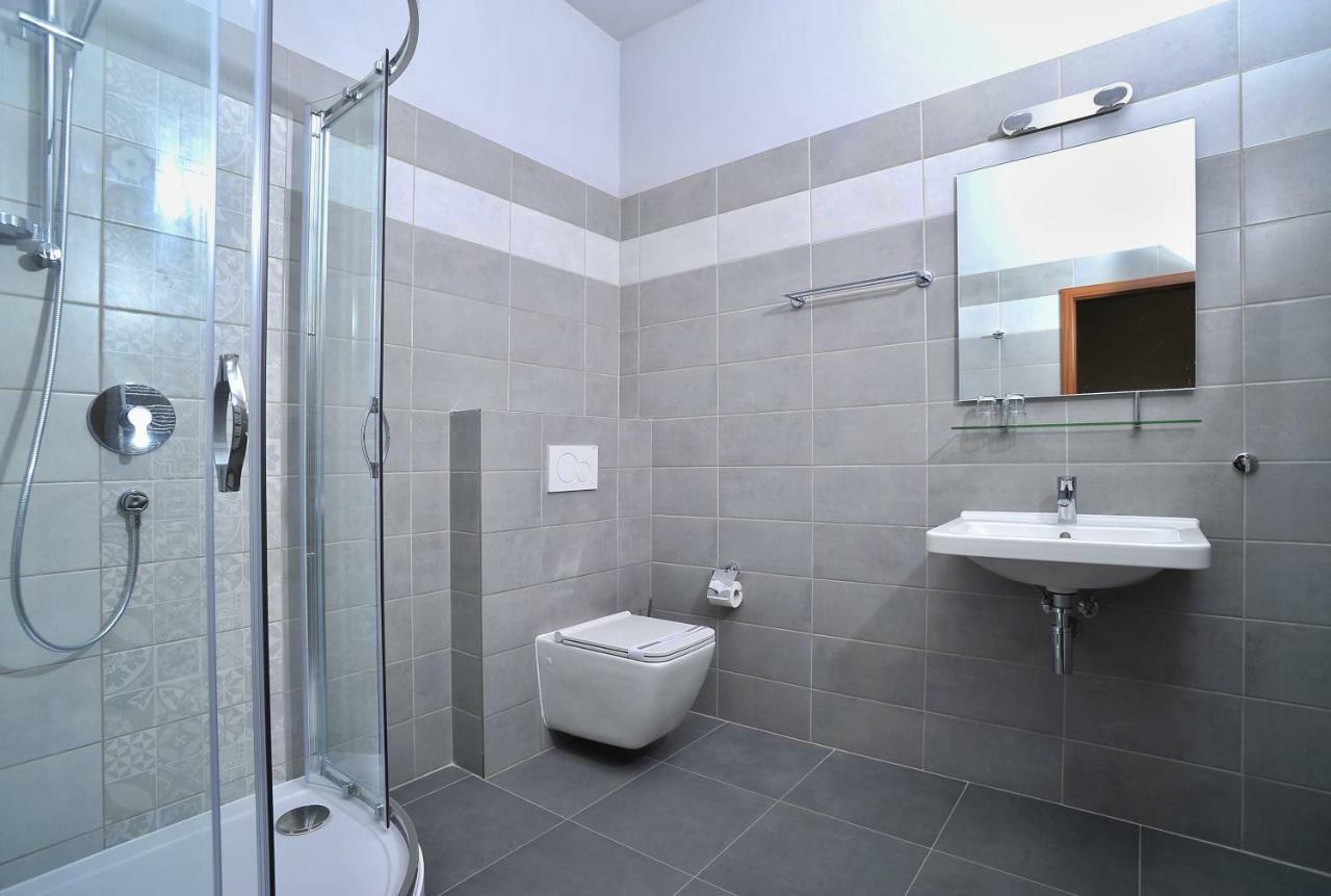 Penzion Královské lázně Poděbrady Extérieur photo