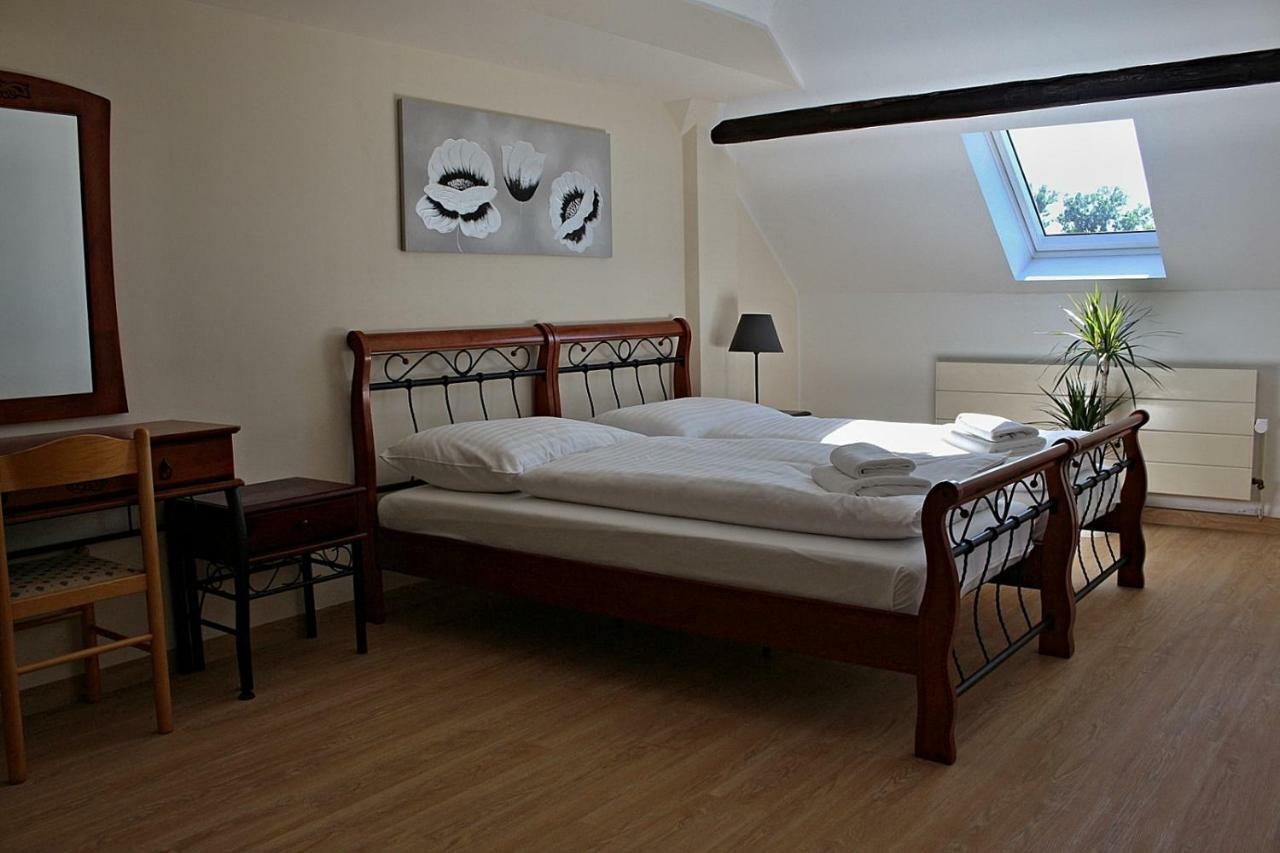 Penzion Královské lázně Poděbrady Extérieur photo